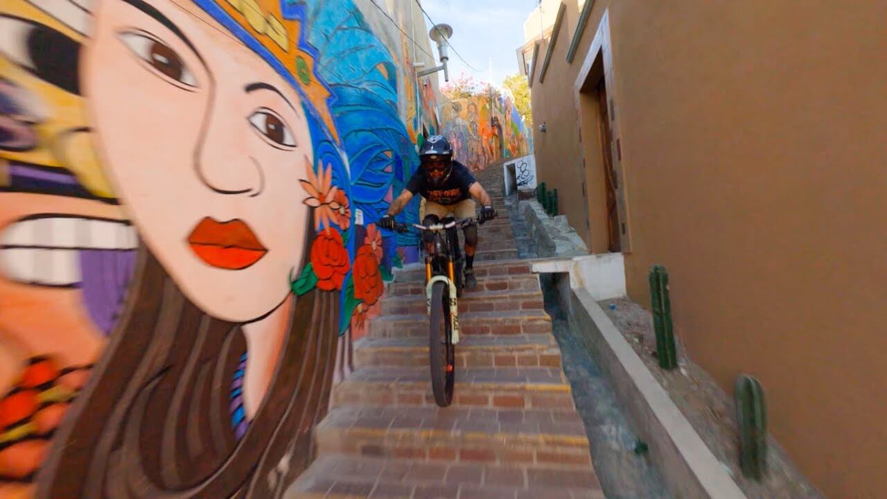 Una vuelta por los mejores trails y callejones de Guanajuato | Fosforo García