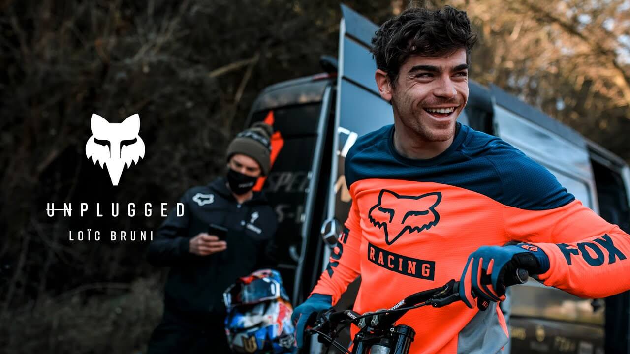 Loic Bruni probando su nueva Demo y la ropa Fox MTB21 | Unplugged