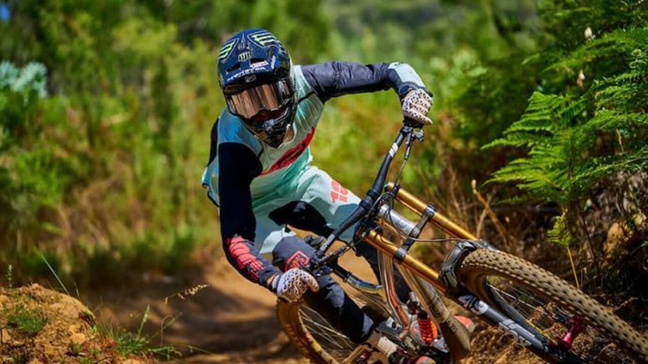 Con 17 años Ike Klaassen se une al equipo Commencal