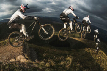 The Ridgeline, la increible linea de saltos de Gee Atherton