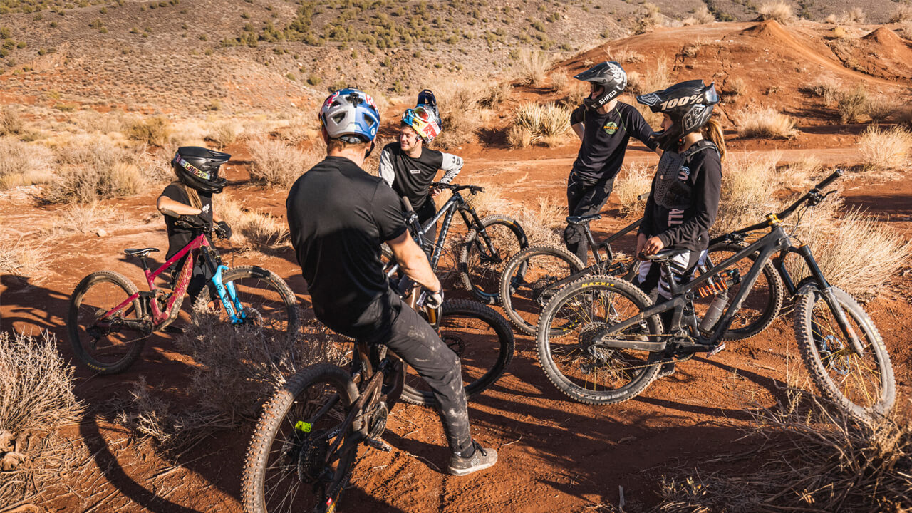 8 riders viven la experiencia de sus vidas en Red Bull Rampage