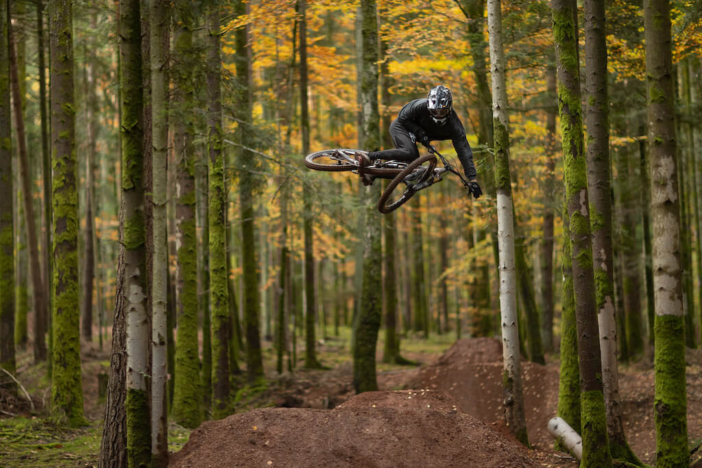 Smooth Aggression | Nueva Commencal Meta SX