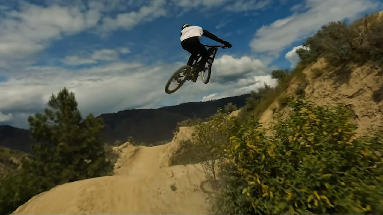 Puro flow con Bas Van Steenbergen en los saltos "Wrangler"