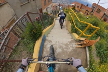 Bajando por la pista de downhill urbano mas larga del mundo