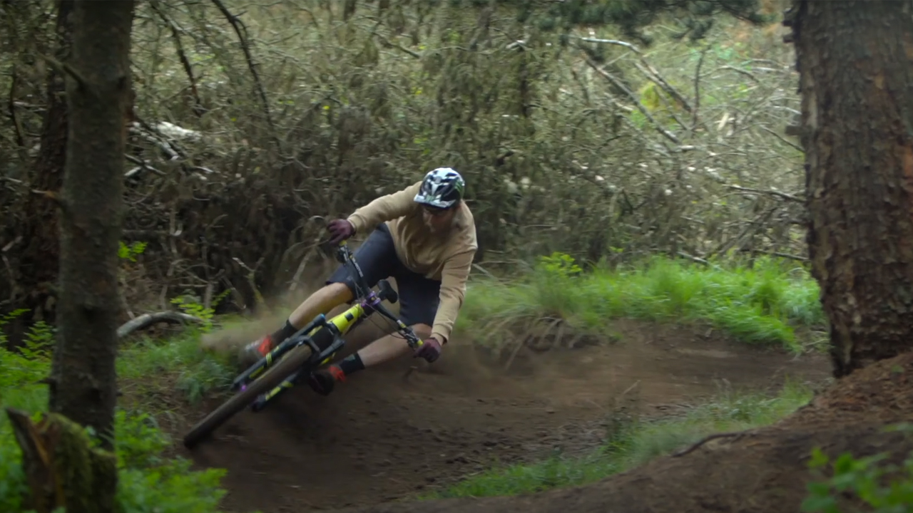 Mucho estilo y tierra perfecta con el crew de "50 to 01" y Steve Peat