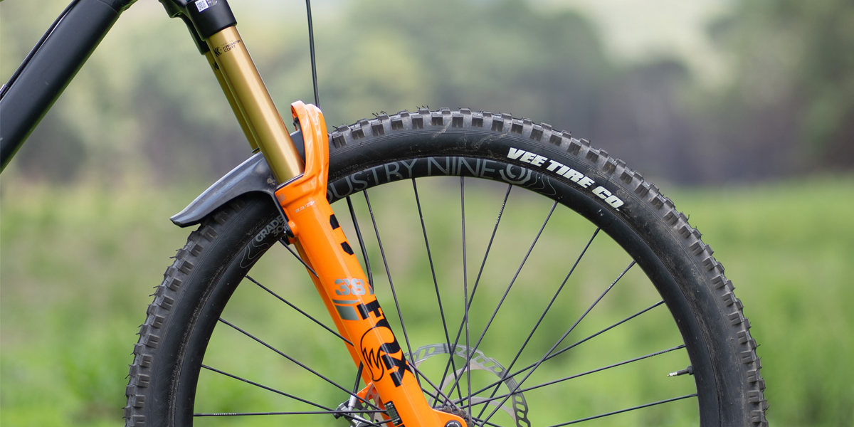 ¿Nuestras nuevas llantas favoritas? Vee Tire Review