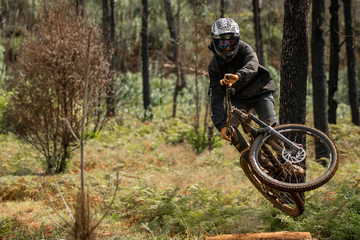 "Future Facing" Entrenando al nuevo equipo Enduro de Commencal